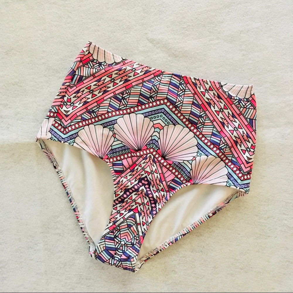 M o d C l o t h • Bikini - Picture 9 of 13